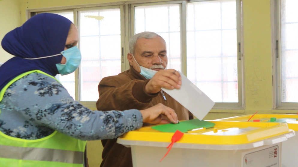 أكثر من 569 ألف ناخب وناخبة صوّتوا في الانتخابات حتى الواحدة ظهرا