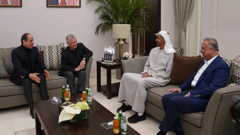 الملك يستضيف الرئيس المصري وولي عهد أبو ظبي ورئيس الوزراء العراقي بالعقبة