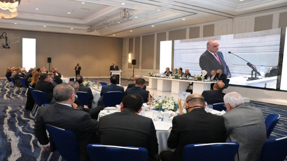 رئيس الوزراء: أسعار المواد الأساسية في الأردن أقل من دول الجوار باستثناء دولة واحدة