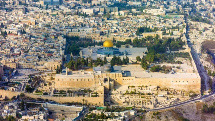 "أوقاف القدس": المقدسيون ينظرون بعين الاهتمام لعمل الملك من أجل القدس والمقدسات