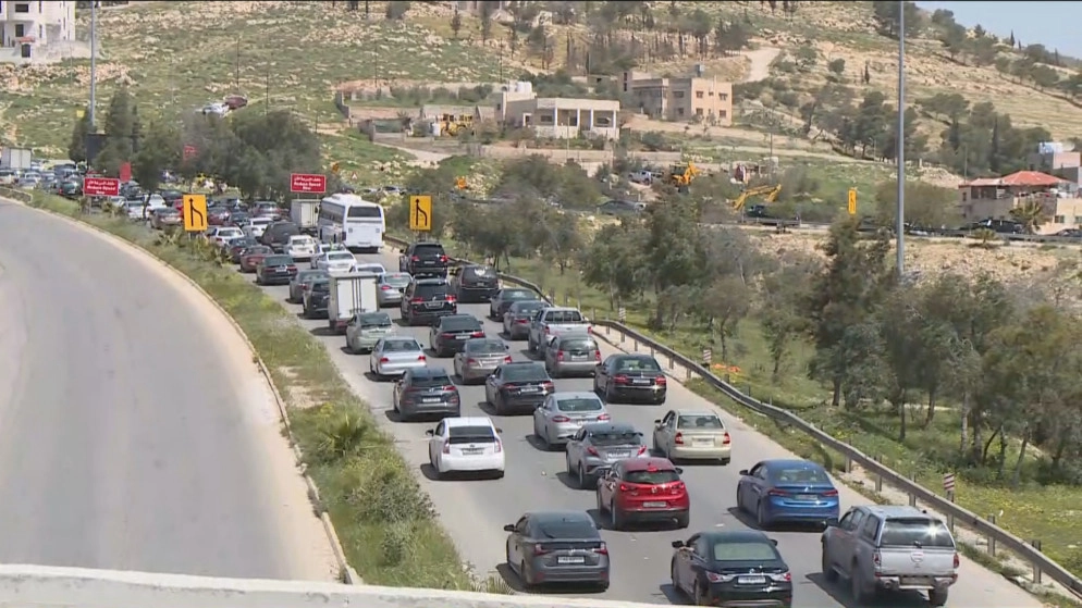 مراسلة "المملكة": أزمة مرورية "خانقة" على الطرق المؤدية لمناطق الشمال