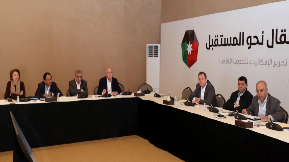 قطاعات الاتصالات والتعدين والتعليم تستكمل جلساتها في ورشة العمل الاقتصادية الوطنية