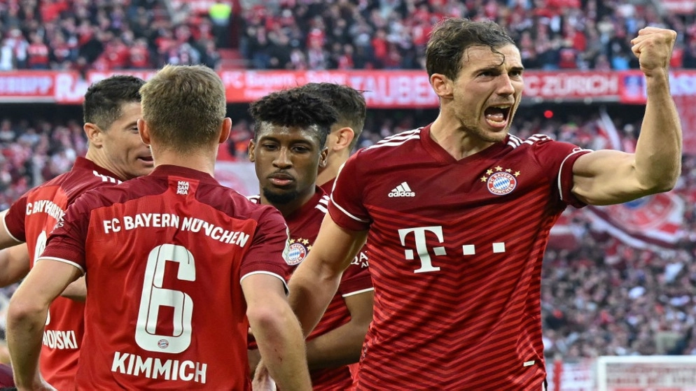 بايرن ميونيخ يحرز لقب الدوري الألماني للمرة العاشرة على التوالي بالفوز على دورتموند