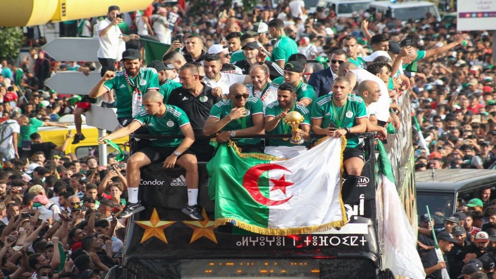 بلماضي باقٍ لتدريب الجزائر "من أجل الشعب"