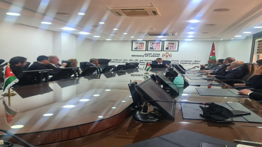 وزير العمل يبحث آليات إدماج القطاع الخاص في تنفيذ برامج التدريب المهني في 6 قطاعات