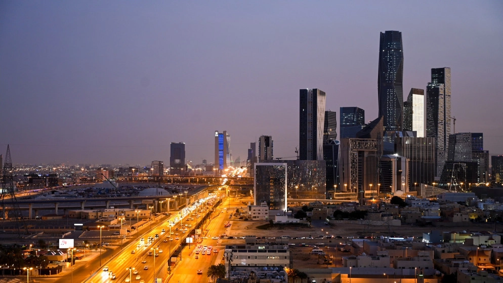 دول تعلن الاثنين أول أيام عيد الفطر