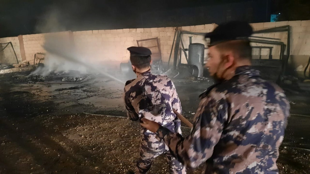 إخماد حريق مستودع كرتون في إربد