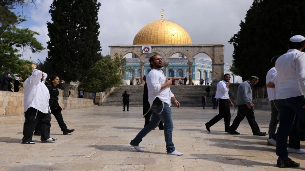 لجنة فلسطين النيابية تدين السماح للمتطرفين باقتحام المسجد الأقصى