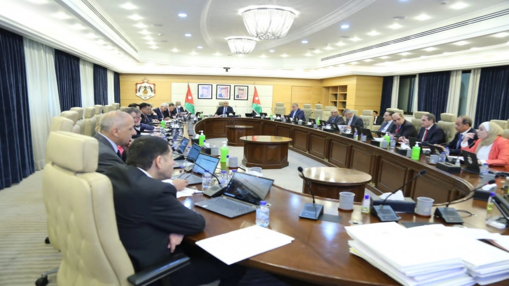 مجلس الوزراء يقر النظام الداخلي لمجالس المحافظات