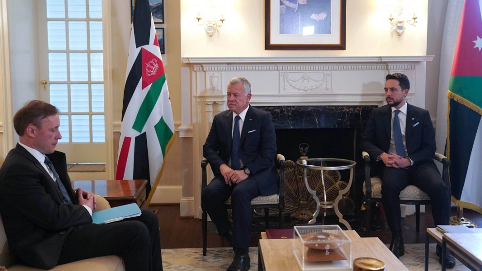 الملك يؤكد ضرورة إطلاق مفاوضات بين الفلسطينيين والإسرائيليين على أساس حل الدولتين