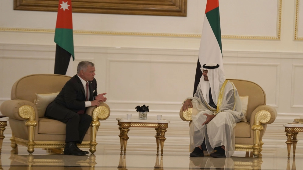 الملك يتمنى التوفيق للرئيس الإماراتي الشيخ محمد بن زايد بعد انتخابه رئيسا للدولة