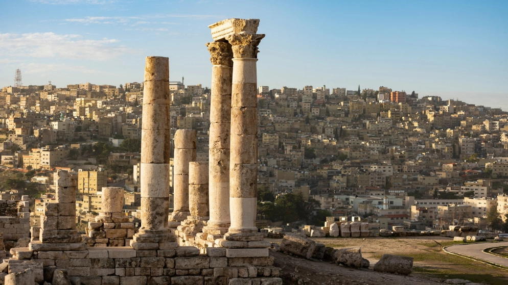 طقس معتدل في معظم المناطق الأربعاء والخميس