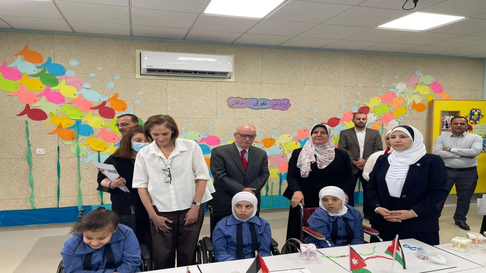 وزارتا الأشغال والتربية تفتتحان مدرستين في العقبة بتمويل أميركي
