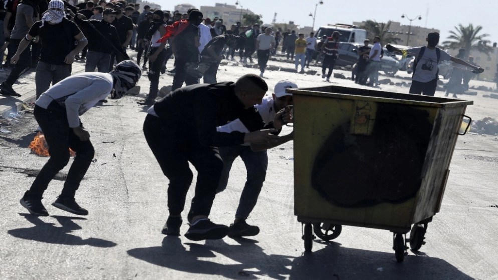 اقتحامات للمسجد الأقصى واعتقالات لفلسطينيين في الضفة الغربية المحتلة
