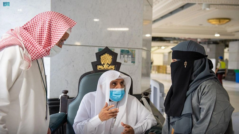 أكثر من 800 ألف إجابة للسائلين في المسجد الحرام ما بين فتوى وتصحيح معتقد