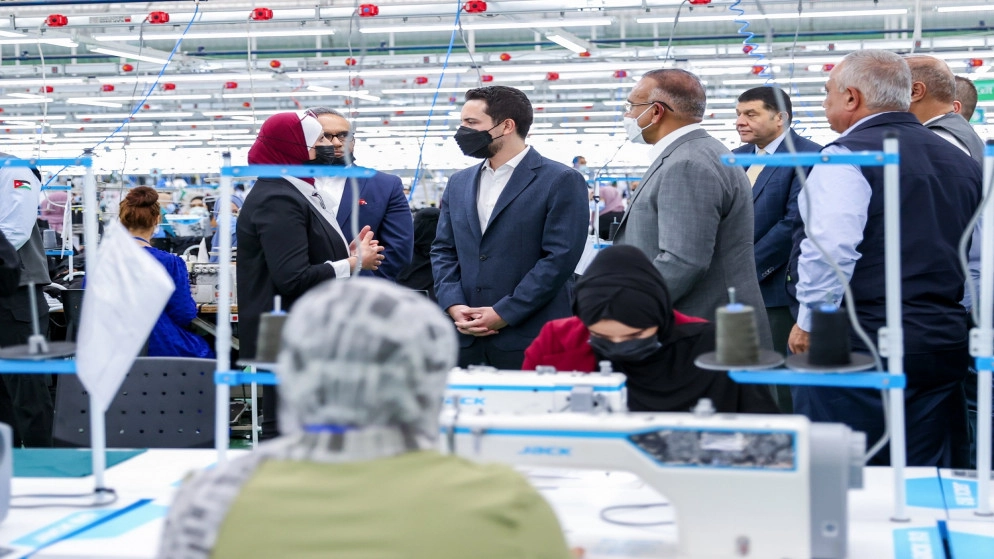 ولي العهد يفتتح المرحلة الأولى لمشروع مصنع "جيا للألبسة الجاهزة" في العقبة