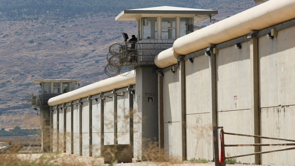 سلطات الاحتلال الإسرائيلي تعتقل 1228 فلسطينيا خلال شهر نيسان الماضي
