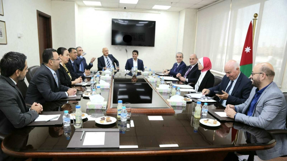 وزارة الصحة تبحث فرص التعاون مع شركة أسترازينيكا
