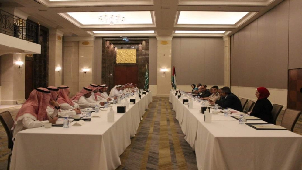 وزير النقل يدعو إلى ضرورة تسهيل الإجراءات على المعابر الحدودية مع السعودية