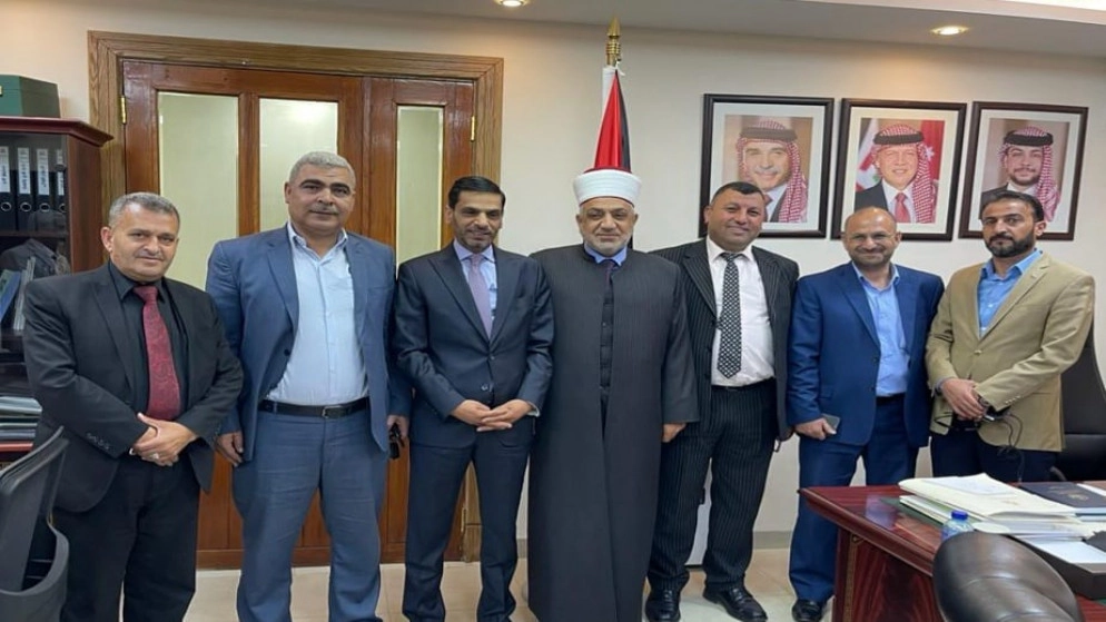 وزير الأوقاف يعد بدراسة العدد المخصص لأداء فريضة الحج للبعثة الإعلامية