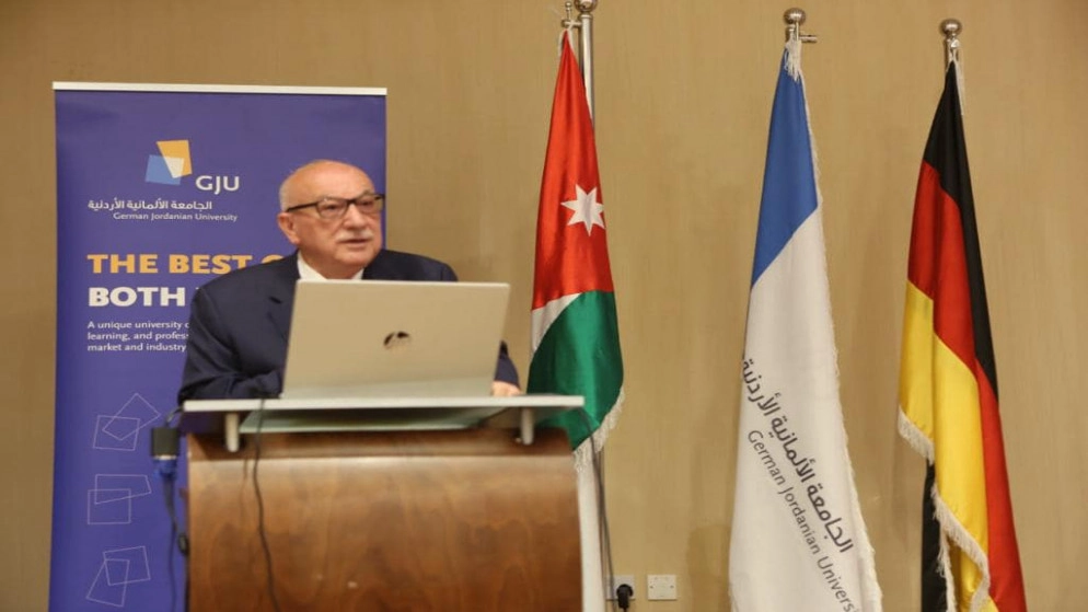 وزير الأشغال: نعمل ضمن خطة عمل لتطوير السلامة المرورية على الطرق