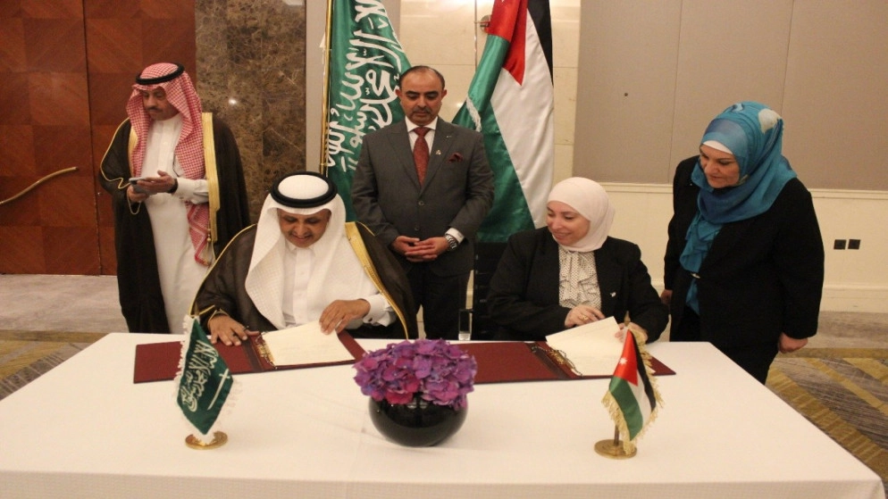 اتفاق على الالتزام بمدة مكوث الشاحنات الأردنية في السعودية بـ 15 يوما