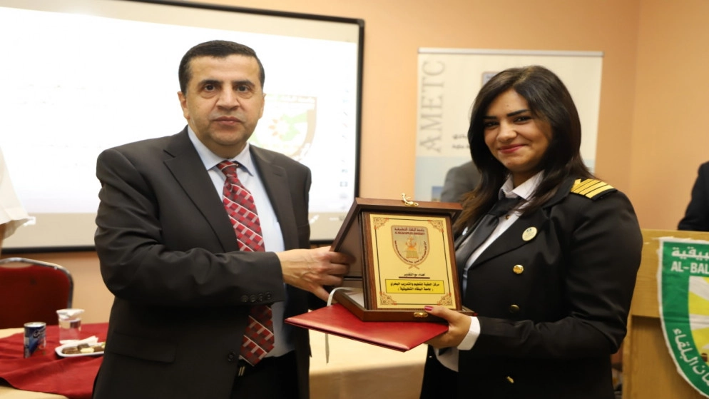 تخريج أول أردنية من جامعة البلقاء التطبيقية برتبة قبطان أعالي البحار