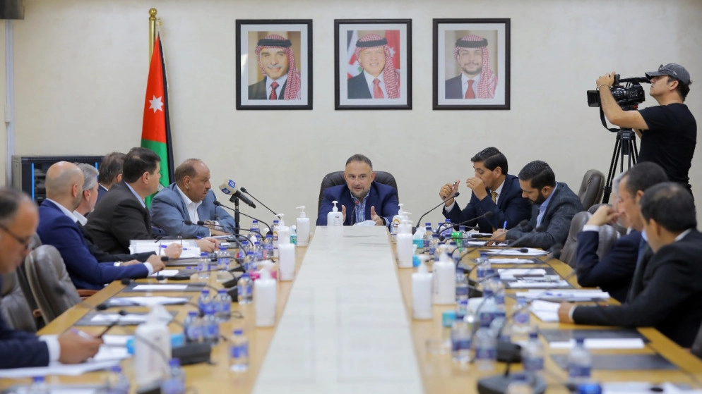 دعوة شركة تعدين اليورانيوم إلى "العمل على استرداد مبالغ مصروفة بغير وجه حق"