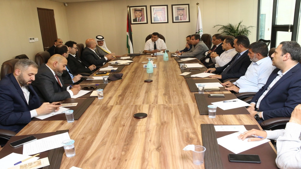 وزير الزراعة يبحث مع مستثمرين تحديات الاستثمار في حوضي الحماد والسرحان