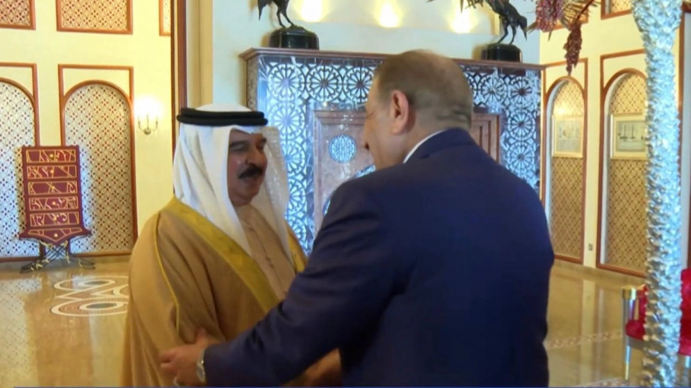 رئيس مجلس النواب ينقل تحيات الملك إلى ملك البحرين