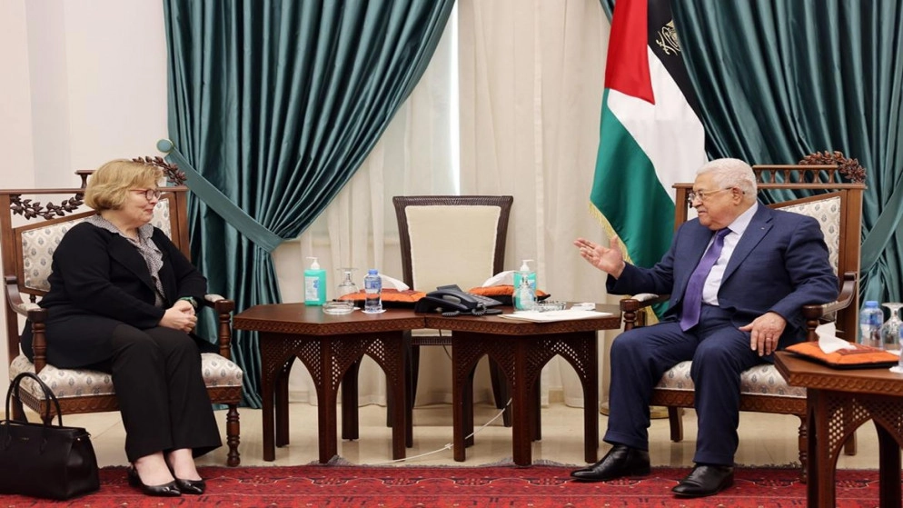 الرئيس الفلسطيني يكرر اعتزامه اتخاذ إجراءات لمواجهة التصعيد الإسرائيلي