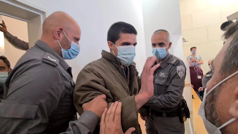 نقل الأسير الفلسطيني أحمد مناصرة إلى مستشفى سجن الرملة لسوء حالته الصحية النفسية