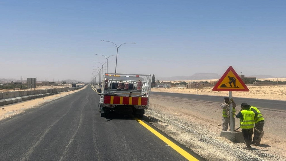تحويلات مرورية لبدء تنفيذ إعادة تأهيل الأجزاء المتبقية من الطريق الصحراوي
