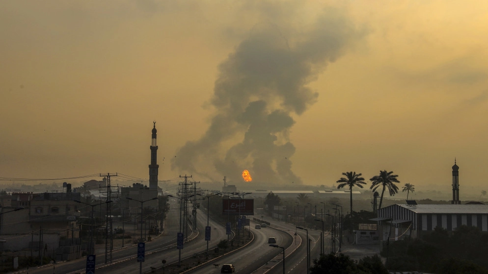 طائرات الاحتلال الإسرائيلي تقصف مواقع في قطاع غزة