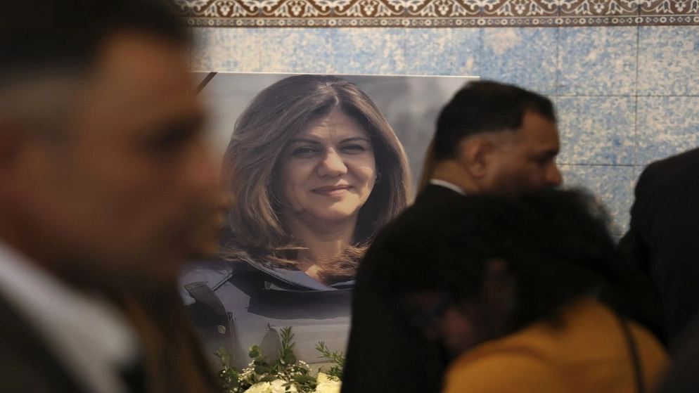 الحكومة الفلسطينية تطالب إسرائيل بتسليم بندقية اغتالت الصحفية أبو عاقلة