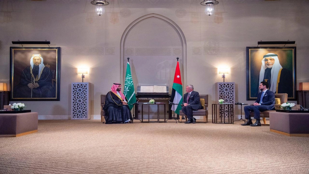 الملك يؤكد الدور المحوري للسعودية في دعم قضايا الأمتين العربية والإسلامية