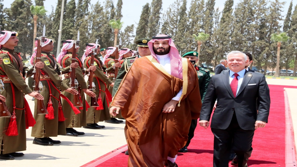 الملك وولي العهد يودّعان ولي العهد السعودي