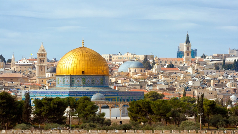 سقوط حجارة لسور المسجد الأقصى من الجهة الغربية بسبب حفريات إسرائيلية