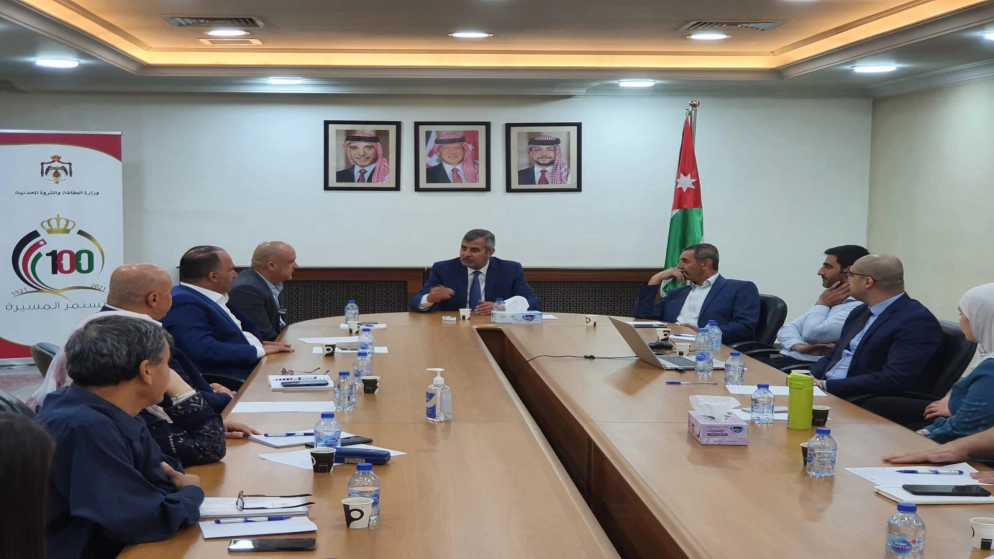 وزير الطاقة يؤكد أهمية الانتقال وإحلال الذكاء الاصطناعي في مختلف القطاعات
