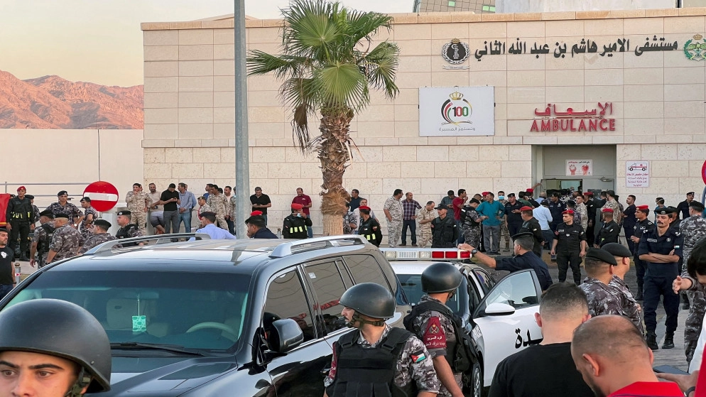 مدير عام الخدمات الطبية يتفقد مصابي حادثة العقبة في مستشفى الأمير هاشم