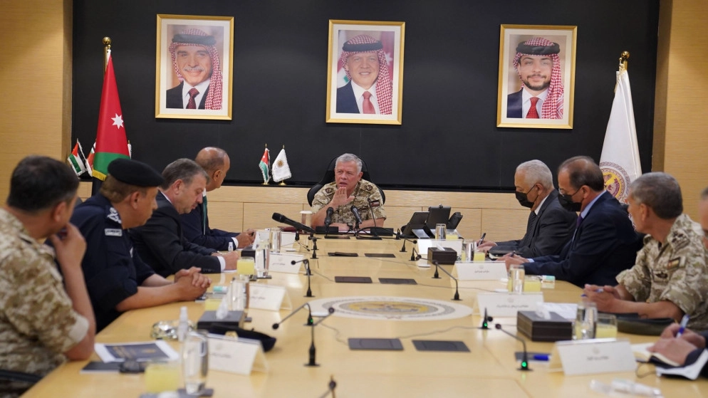 الملك يشدد على ضرورة تحديد الأخطاء ومحاسبة المقصرين بعد حادثة تسرب الغاز في العقبة