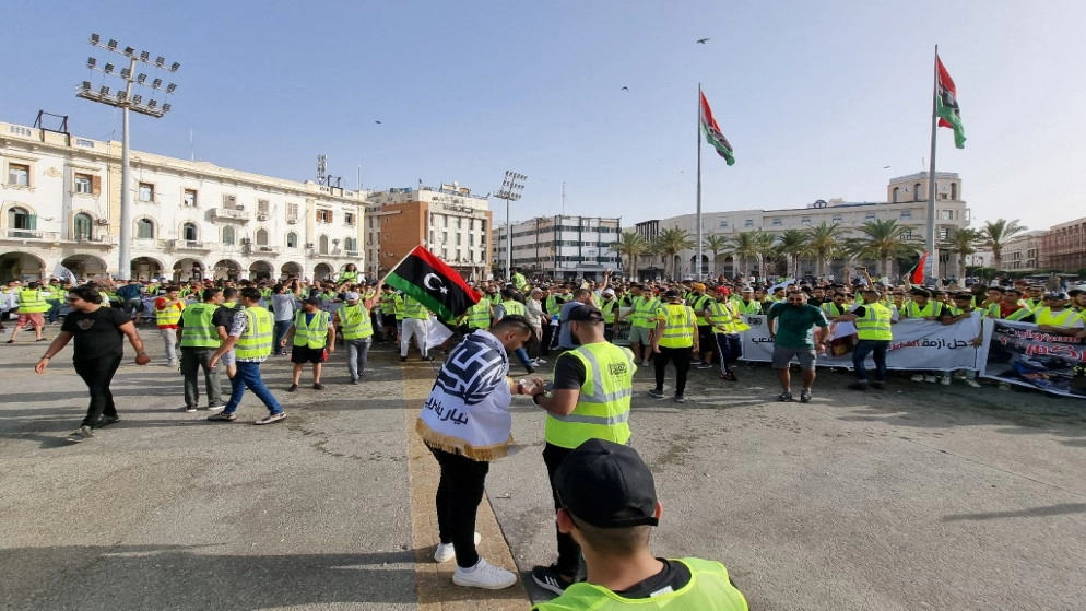 متظاهرون يقتحمون مقر البرلمان الليبي في طبرق