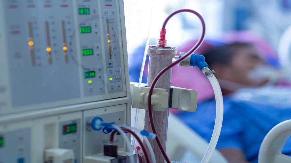 إيقاف عمل وحدة غسيل الكلى في مستشفى اليرموك لـ"وجود تلوث في خزانات مياه"