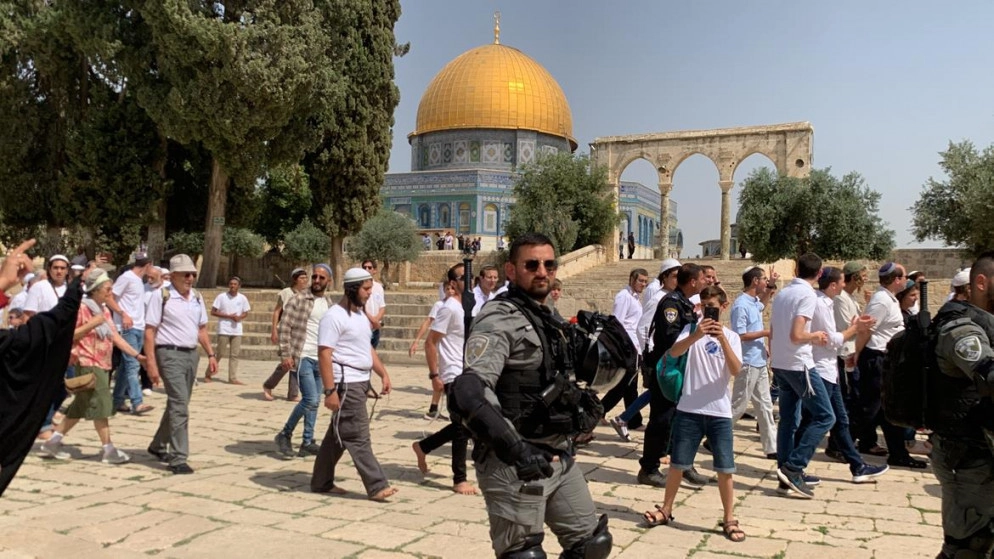 عشرات المستوطنين يقتحمون المسجد الأقصى الخميس