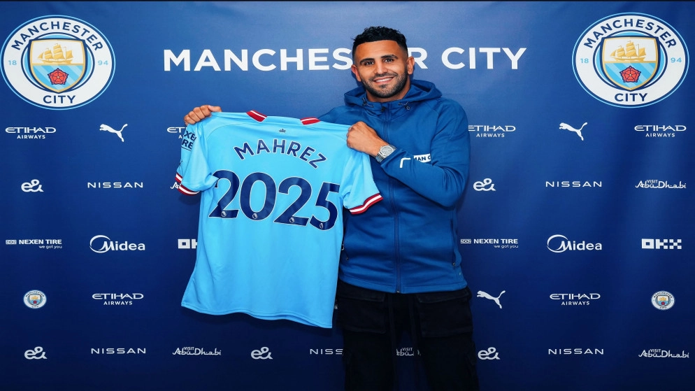 مانشستر سيتي يجدد عقد محرز حتى 2025