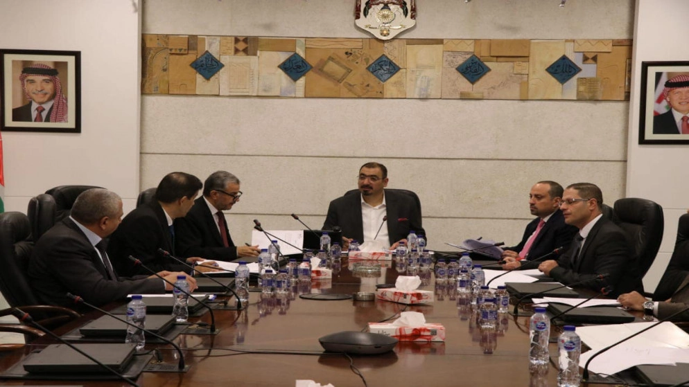 الحكومة: إحالة مخرجين رقابيَّين رصدهما ديوان المحاسبة لهيئة النَّزاهة ومكافحة الفساد