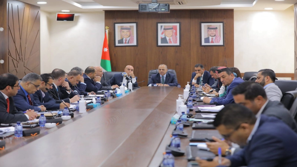 لجنة الاقتصاد النيابية تدعو لإيجاد توازن بين حاجة المستثمر وواجباته