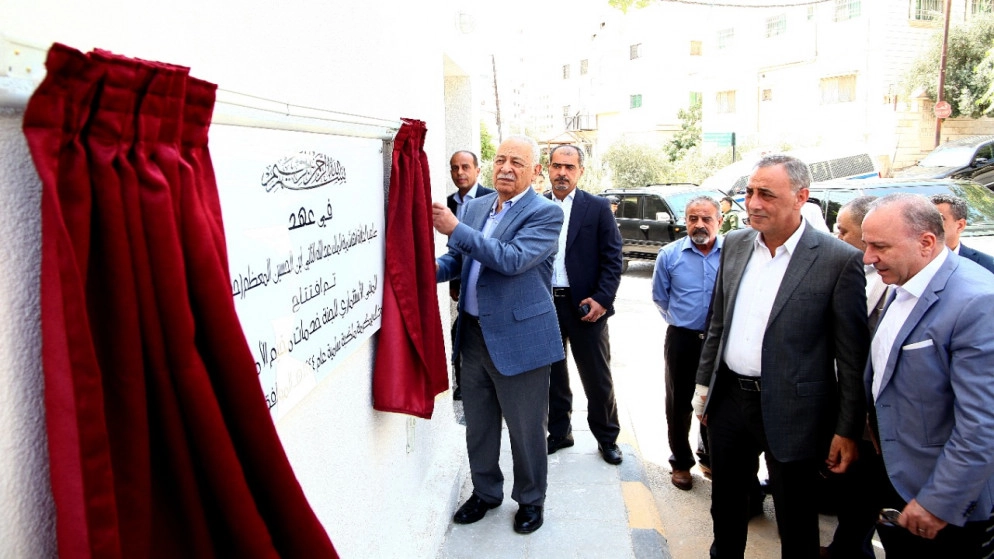 رئيس الديوان الملكي يفتتح مشاريع مبادرات ملكية ويتفقدها في عدد من المخيمات