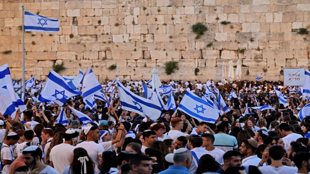 آلاف اليهود عند باب العامود والحكومة الإسرائيلية تسمح باقتحام المسجد الأقصى اليوم