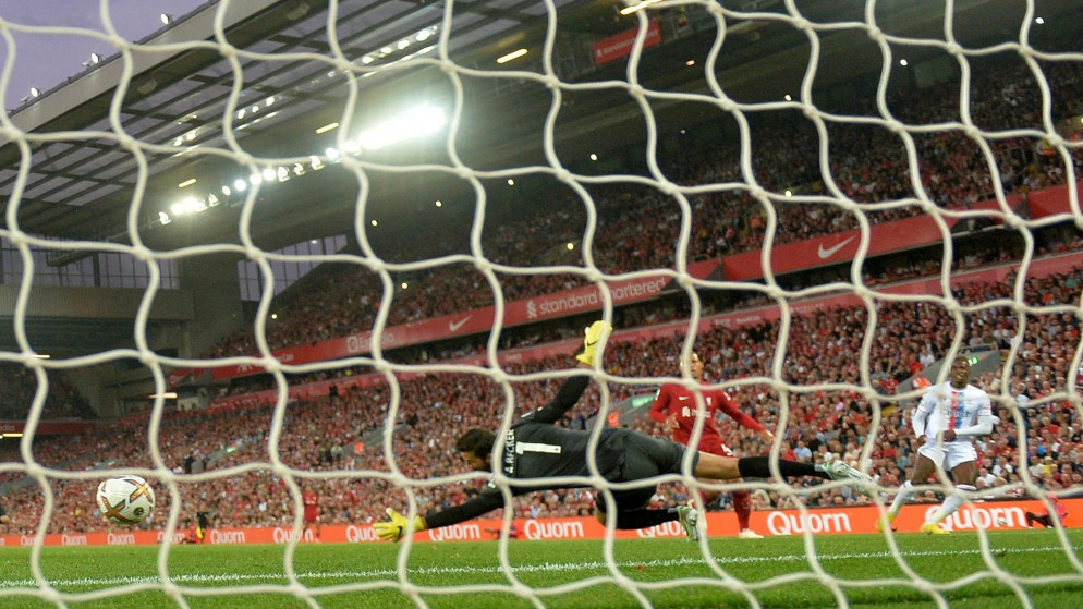 ليفربول يتعادل على أرضه مع كريستال بالاس وطرد نونيز
